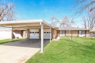 Building Photo - 5713 NW 33rd St