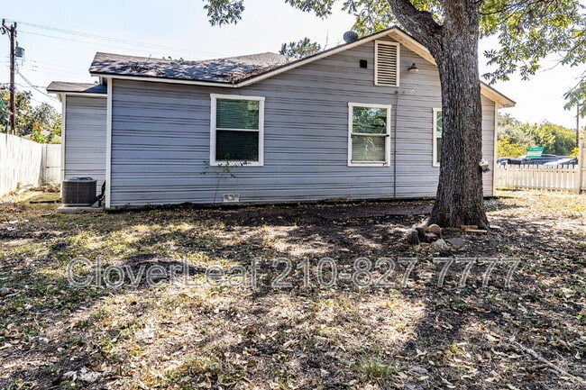 Building Photo - 139 Hansford St