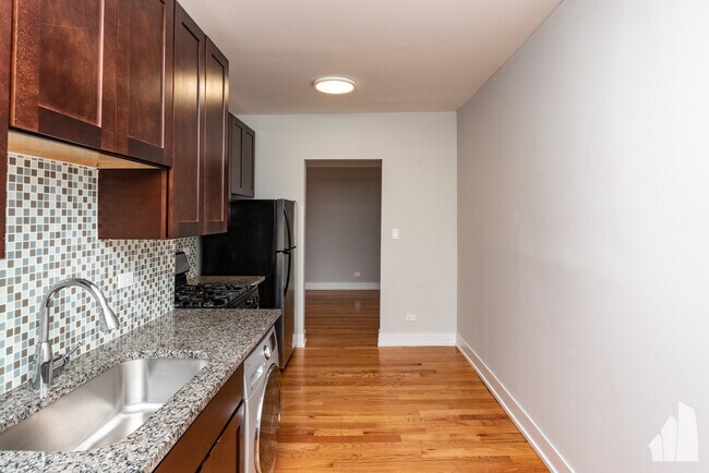 Building Photo - 545 Chestnut St