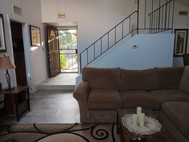 Building Photo - 8729 Langholm Rd