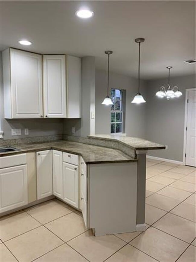 Building Photo - Cleveland Street