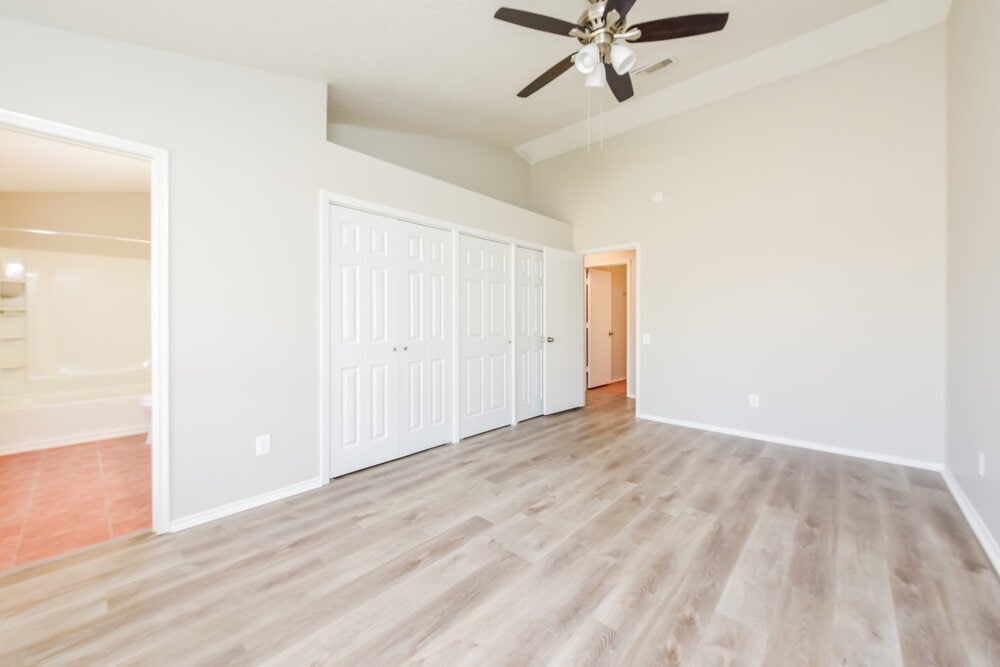 Building Photo - 4653 Feathercrest Dr