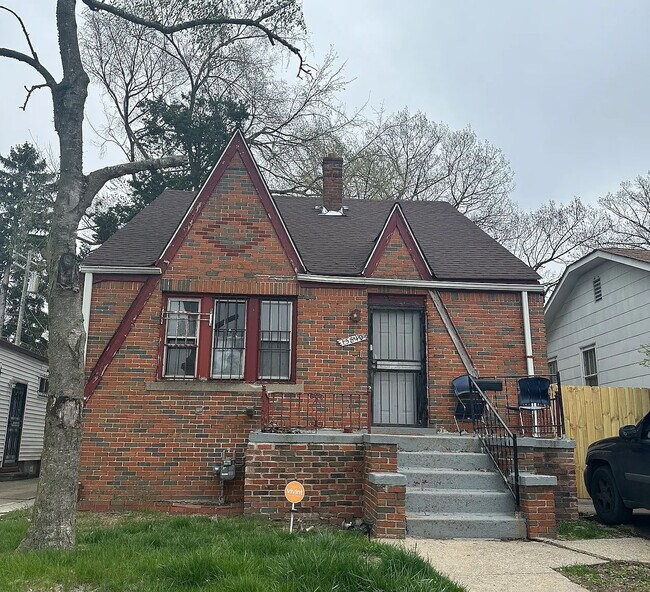 Building Photo - Your Next Home Awaits at 15840 Ardmore!