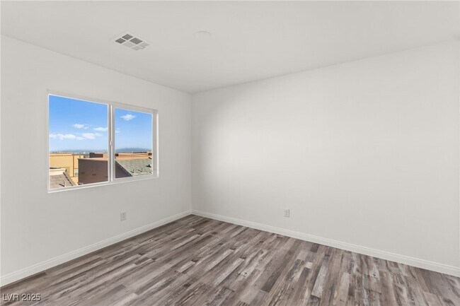 Building Photo - 10525 Shiny Skies Dr