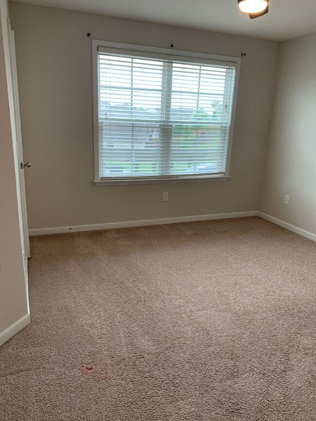 Building Photo - 2704 River Vista Ct