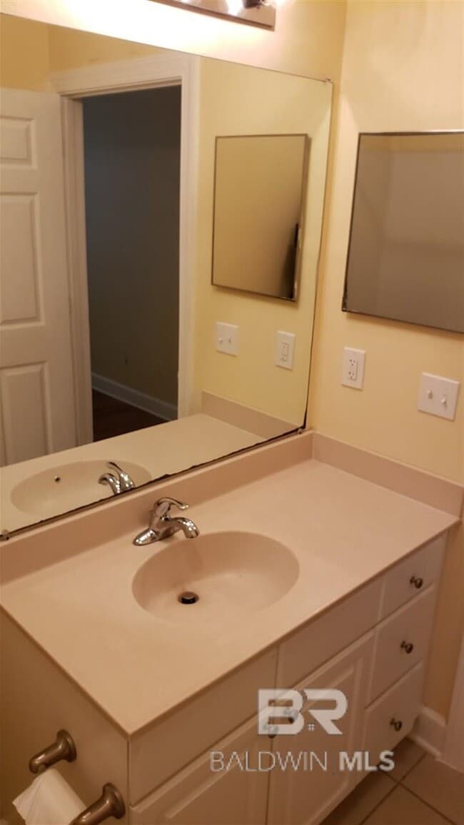 Building Photo - 450 Park Ave