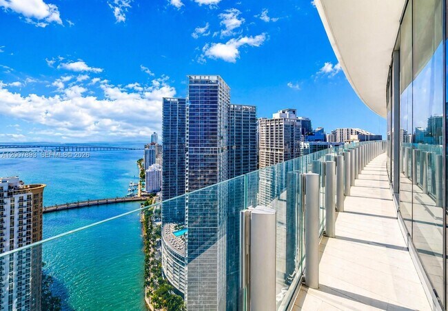 Building Photo - 300 Biscayne Blvd Way