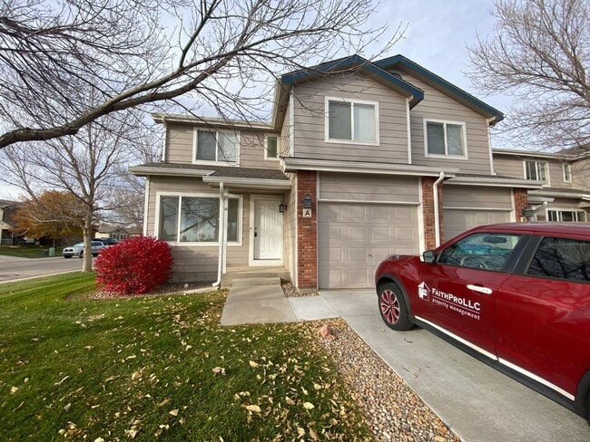 Primary Photo - Bright & Inviting Wellington Townhome