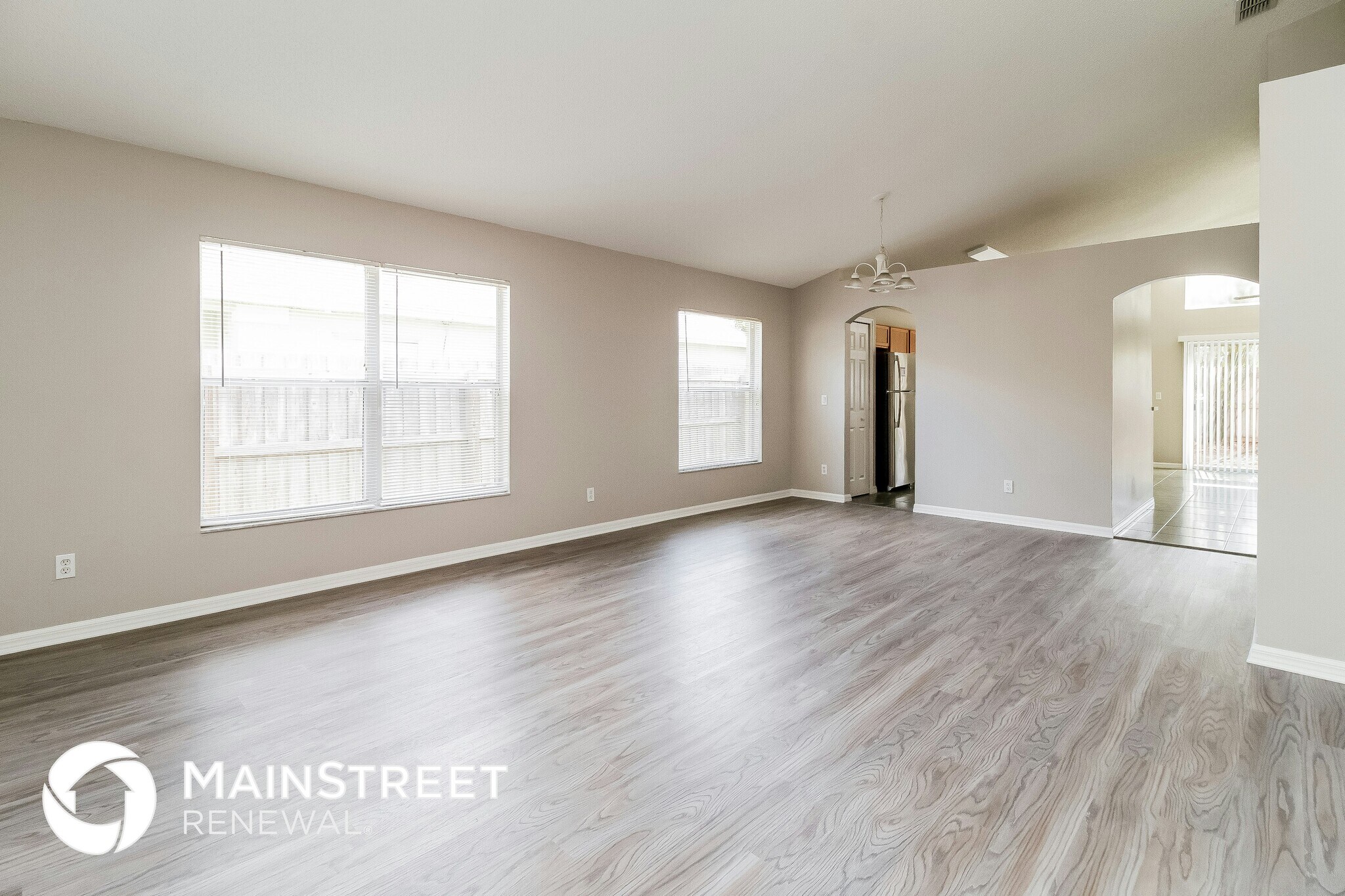 Building Photo - 13852 Valleybrooke Ln