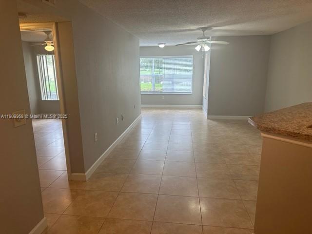 Building Photo - 12870 Vista Isles Dr