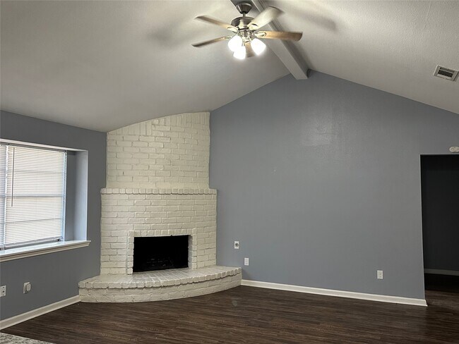 Building Photo - 15770 Chimney Rock Rd