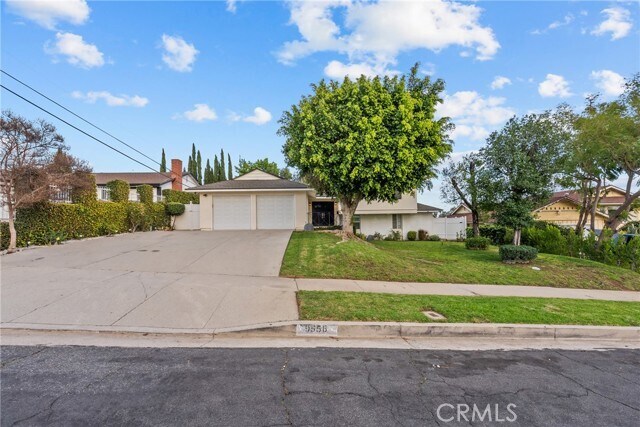 Building Photo - 9558 Swinton Ave