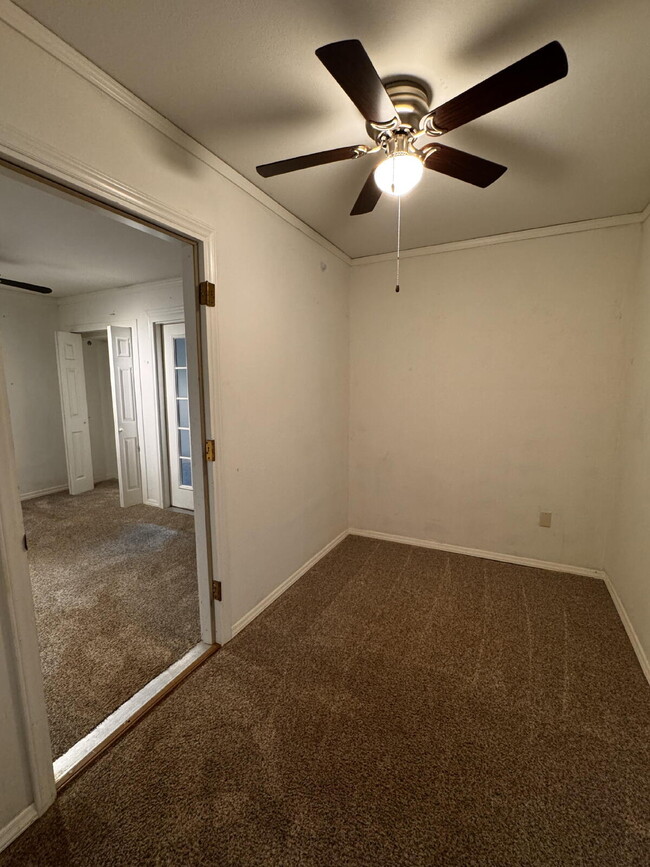 Building Photo - 659 Frances Dr