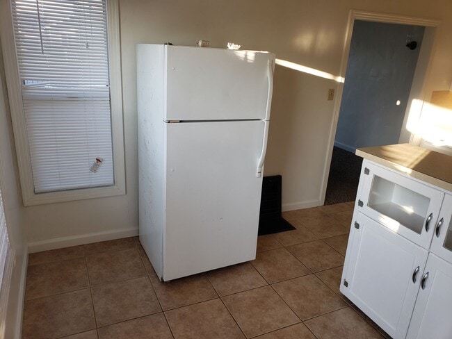 Building Photo - Affordable 1bed/1bath Duplex in Riverbank