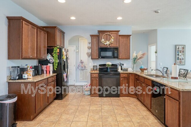 Building Photo - 3597 Autumn Woods Dr