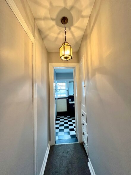 Building Photo - 104 Linwood Ave