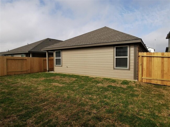 Building Photo - 5818 Dry Brush Pl