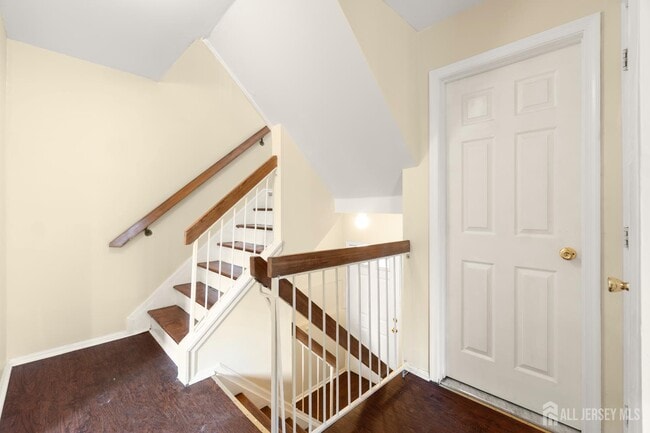 Building Photo - 1606 Madaline Dr