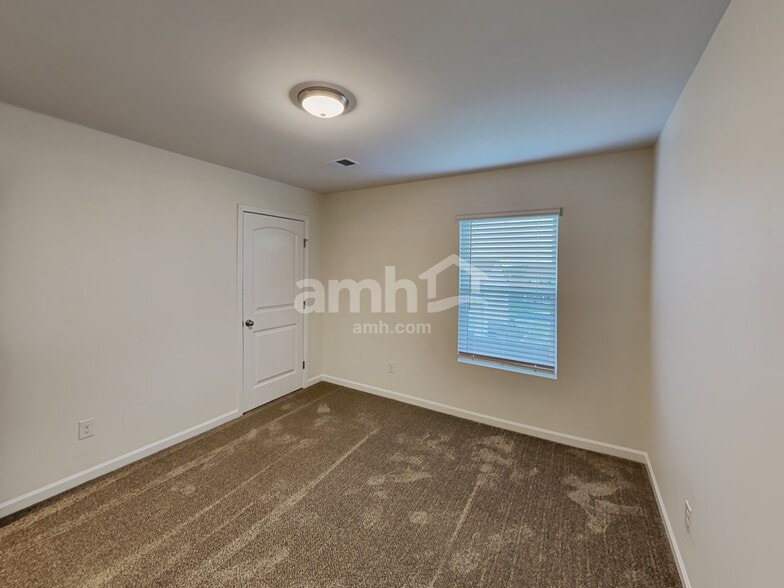 Building Photo - 76 Springer Pkwy