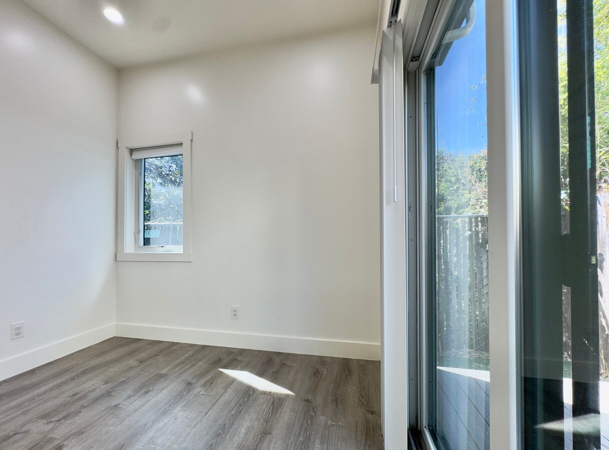 Building Photo - 1038 62nd St