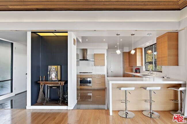 Building Photo - 6112 Via Subida
