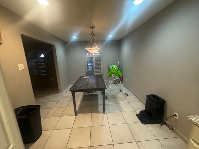 Building Photo - 6437 Dawn Dr