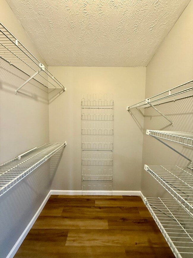 Building Photo - Spacious and Convenient 2 Bedroom Condo in...