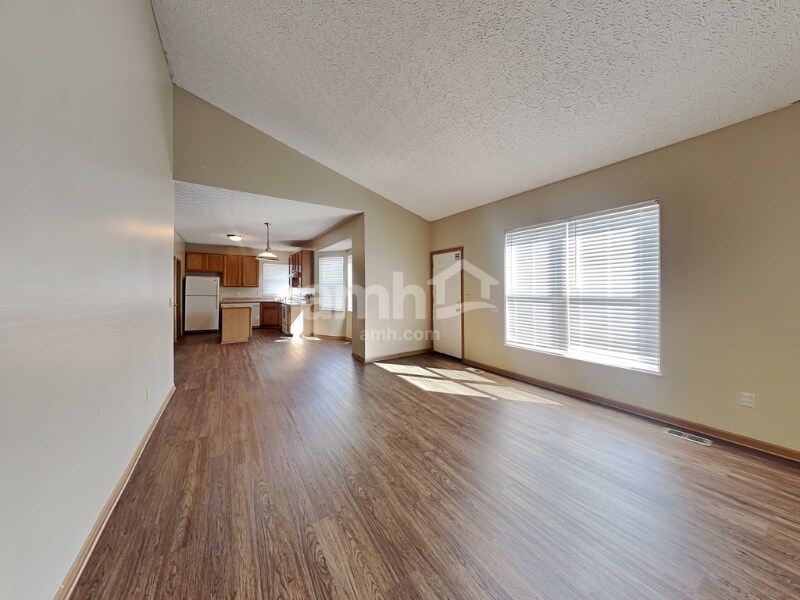 Building Photo - 3569 Quickwater Rd