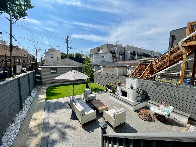 Building Photo - 814 N Fairfield Ave