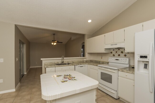 371 SW Feldman Ave 371 SW Feldman - 371 Sw Feldman Ave Port Saint Lucie Fl Building Photo