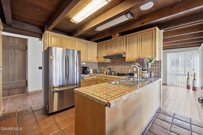 Building Photo - 40555 20th St W