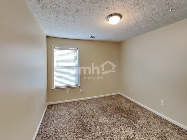 Building Photo - 1821 Chardin Way