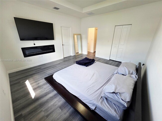 Building Photo - 13130 SW 232nd Ter