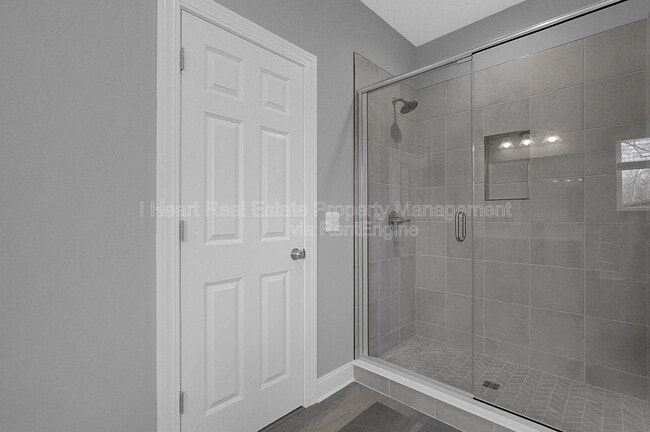 Building Photo - 7570 Dublin Rd