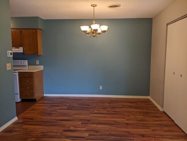 Building Photo - Village Quarter Condo