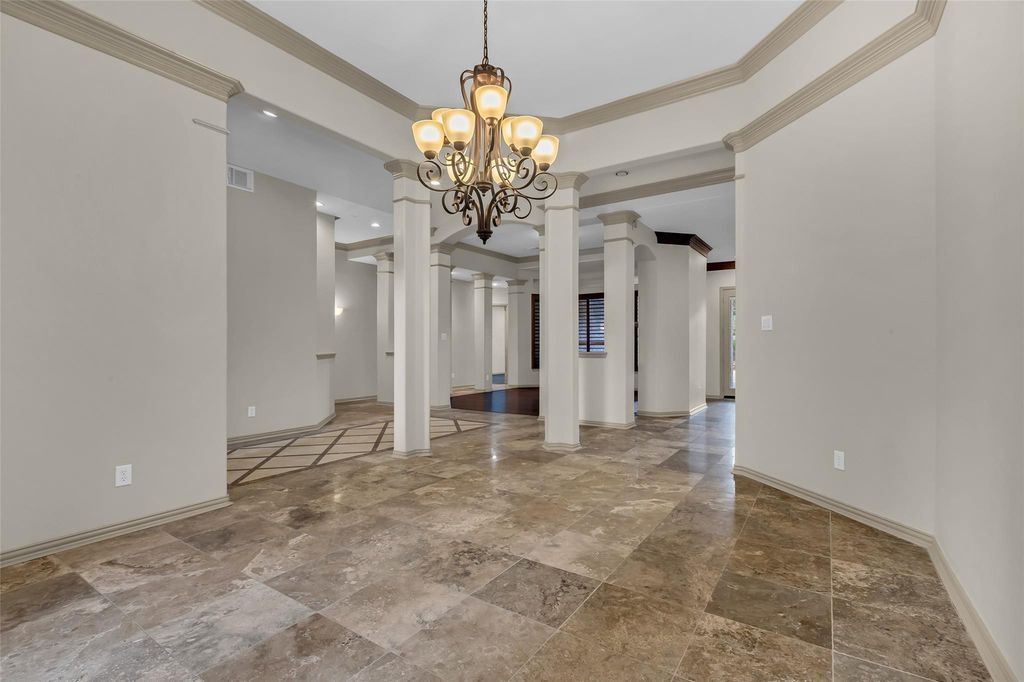 Building Photo - 19309 Whispering Grove E