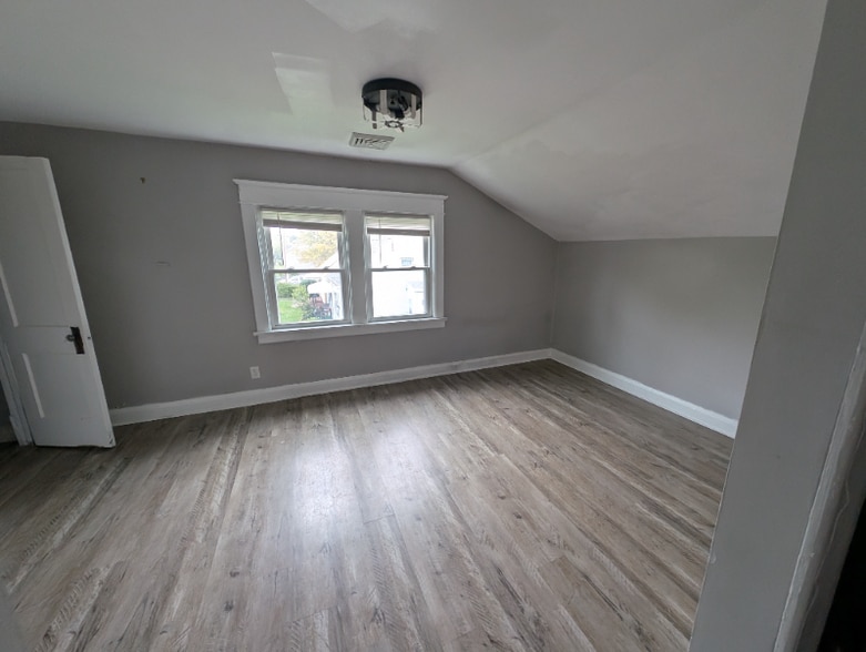 Building Photo - 29 Ritt Ave