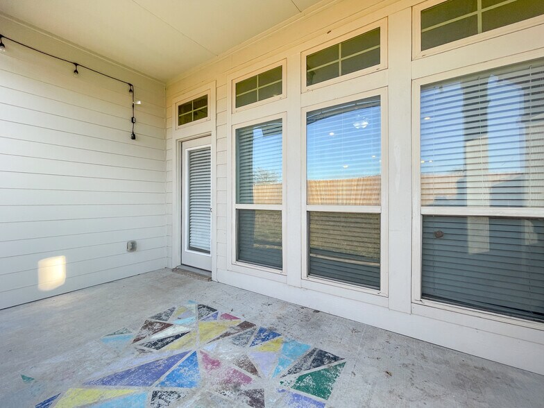 Building Photo - 10624 Langham Dr