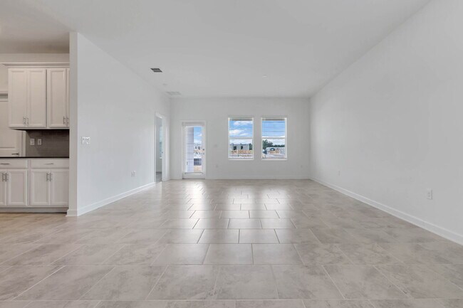 Building Photo - Stunning 4BR Eastham Plan in Pine Glen | Solar Home with Resort-Style Amenities in St. Cloud, FL