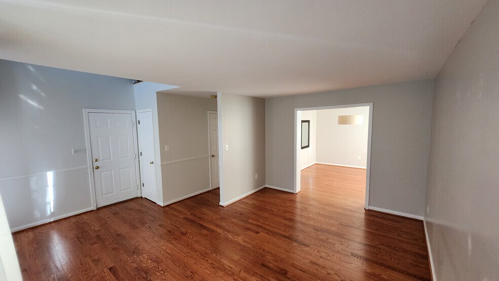 Building Photo - 13005 Bressler Way