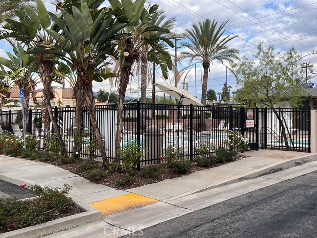 Building Photo - 713 S Azusa Ave