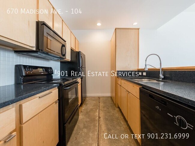 Building Photo - 670 Madison Ave