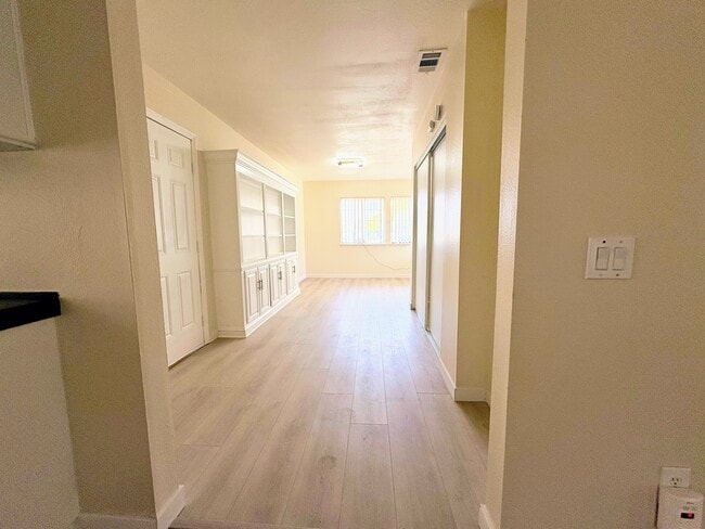 Building Photo - 9263 Owari Ln