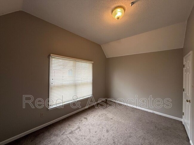 Building Photo - 1173 Clear Creek Rd