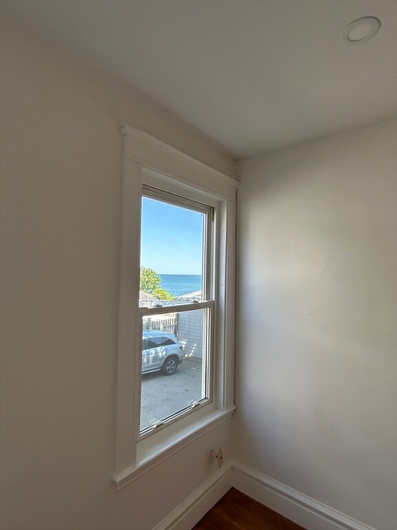 Building Photo - 105 Grovers Ave