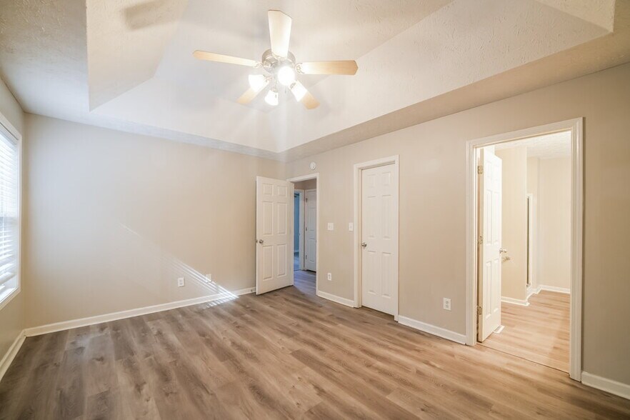 Building Photo - 124 S Winds Dr