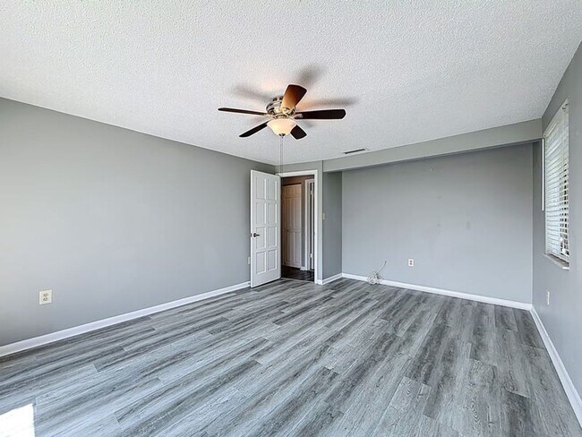 Building Photo - Errol Village-1921 Abbington St Unit-23-C Apopka FL 32712
