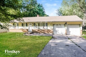 Building Photo - 6900 Fairlane Dr