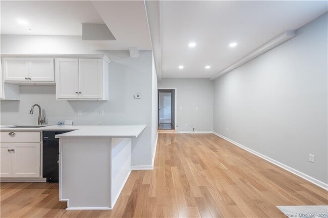 Building Photo - 55 Cider Mill Ln