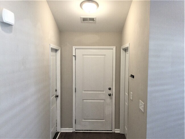 Building Photo - 3848 Annapolis Way